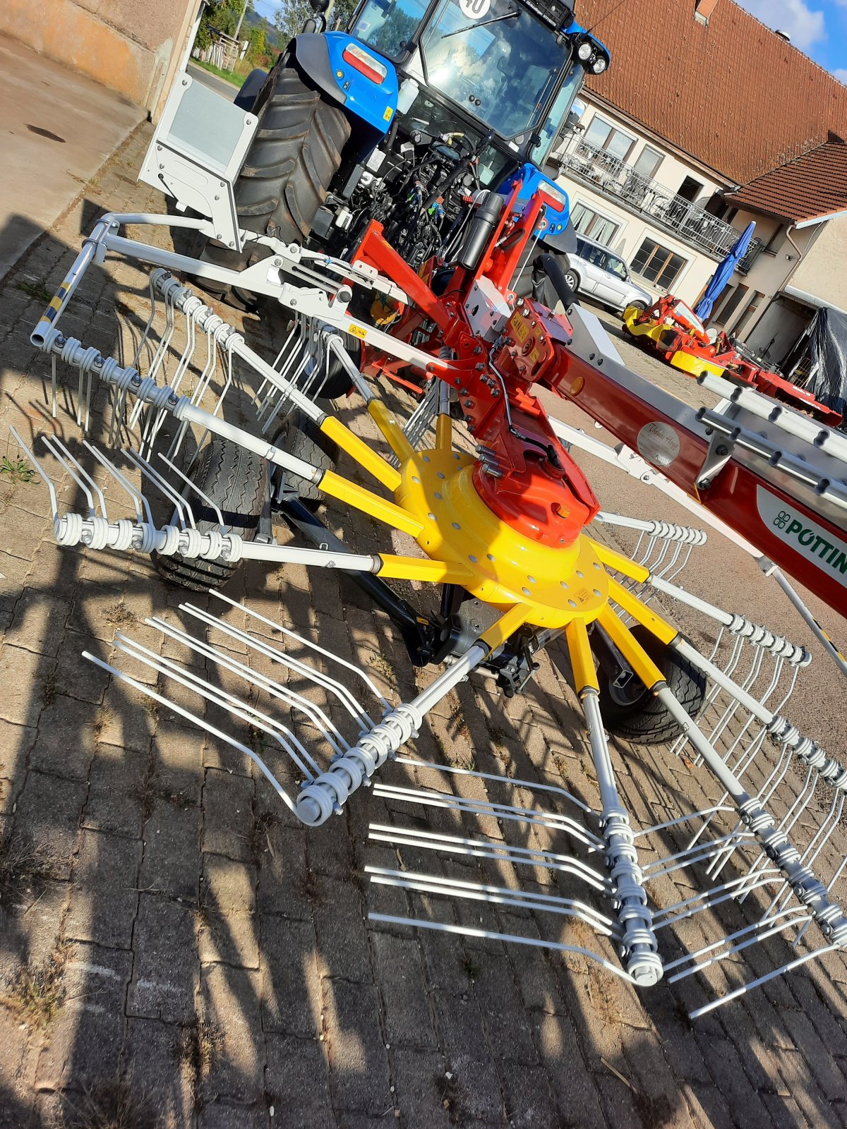 Schwader του τύπου Pöttinger top 632 A, Neumaschine σε Donaueschingen (Φωτογραφία 2)