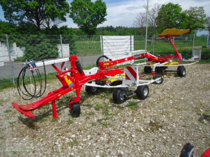 Schwader des Typs Pöttinger Top 632 A, Neumaschine in Steisslingen (Bild 1)