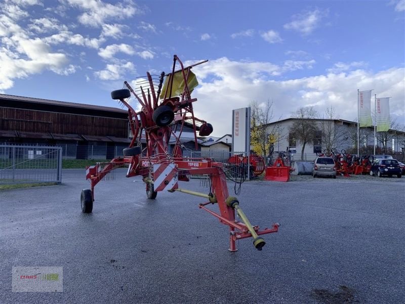 Schwader des Typs Pöttinger TOP 650 MULTITAST, Gebrauchtmaschine in Arnstorf (Bild 1)