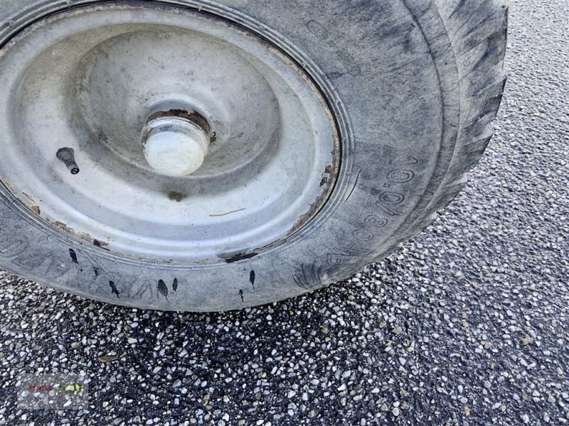 Schwader des Typs Pöttinger TOP 650 MULTITAST, Gebrauchtmaschine in Arnstorf (Bild 8)