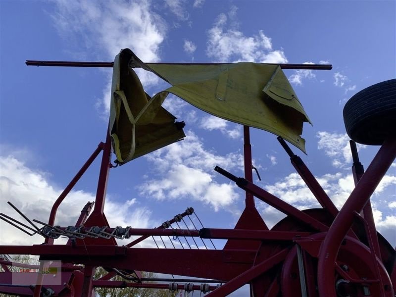 Schwader des Typs Pöttinger TOP 650 MULTITAST, Gebrauchtmaschine in Arnstorf (Bild 5)