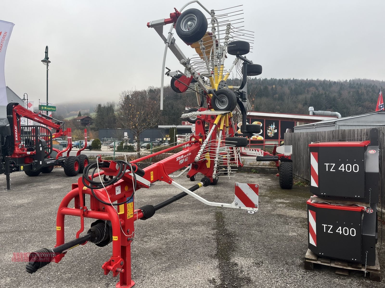 Schwader van het type Pöttinger TOP 662, Vorführmaschine in St. Pölten (Foto 2)