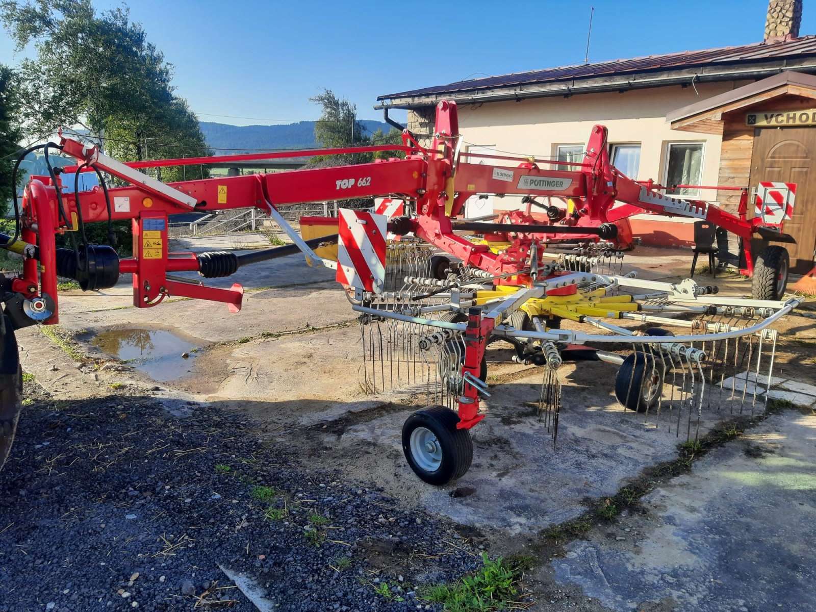 Schwader des Typs Pöttinger Top 662, Gebrauchtmaschine in Važec (Bild 2)