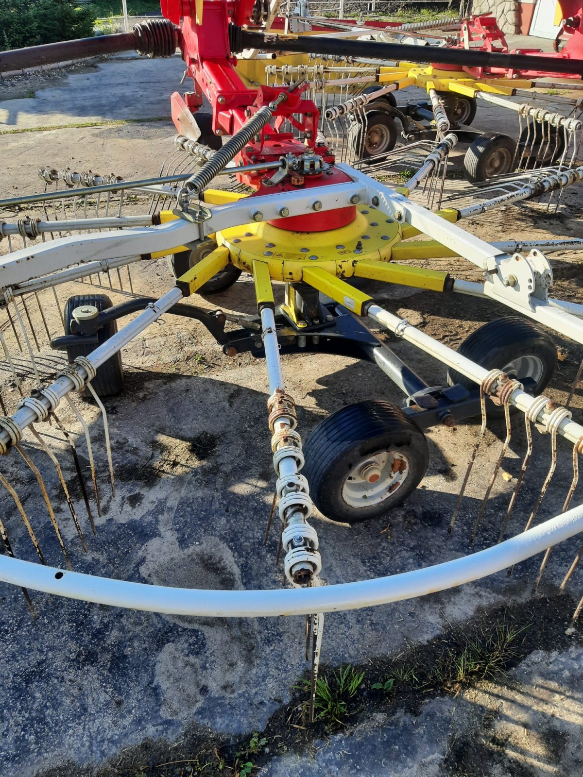 Schwader des Typs Pöttinger Top 662, Gebrauchtmaschine in Važec (Bild 5)