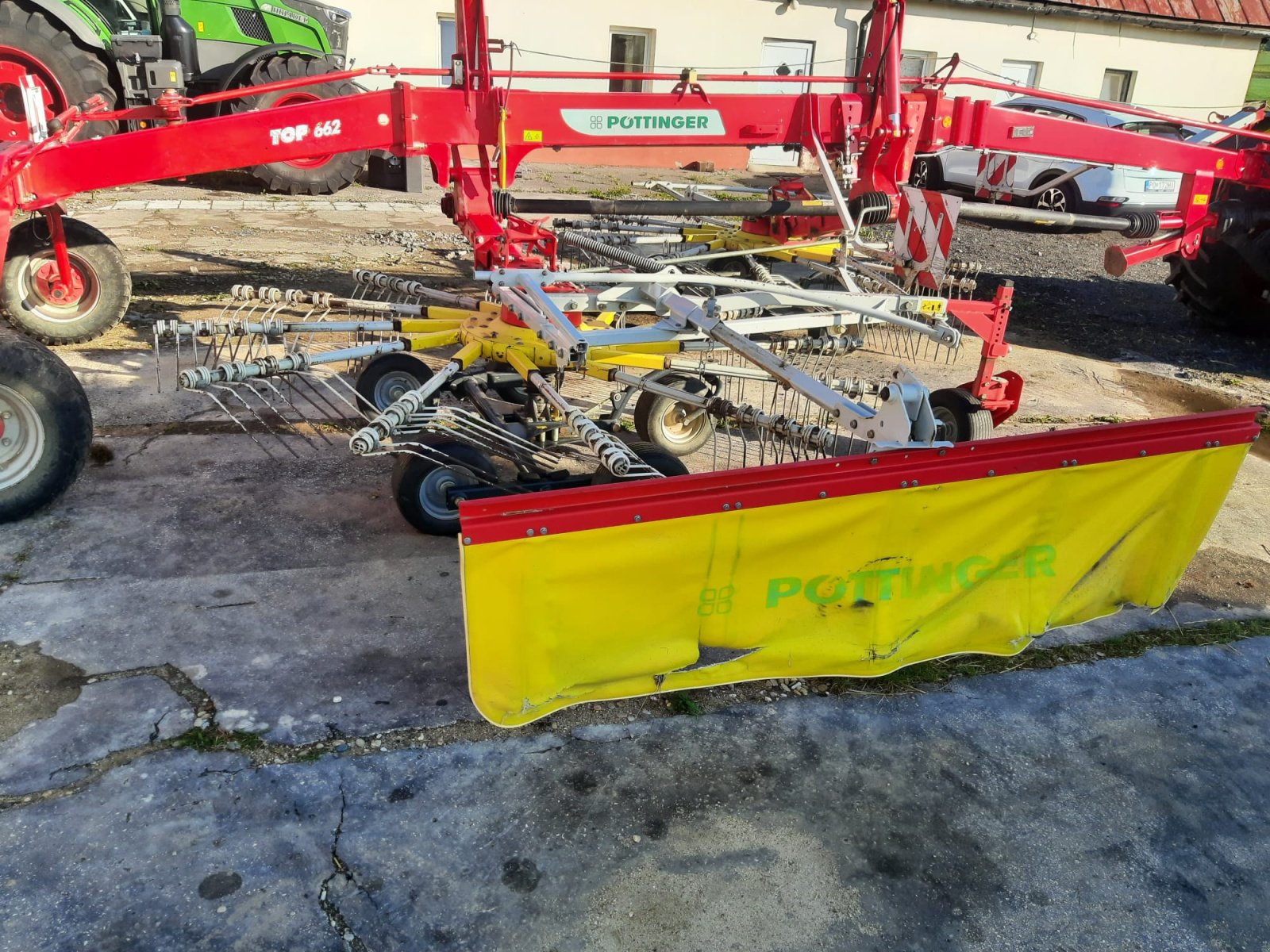 Schwader des Typs Pöttinger Top 662, Gebrauchtmaschine in Važec (Bild 8)