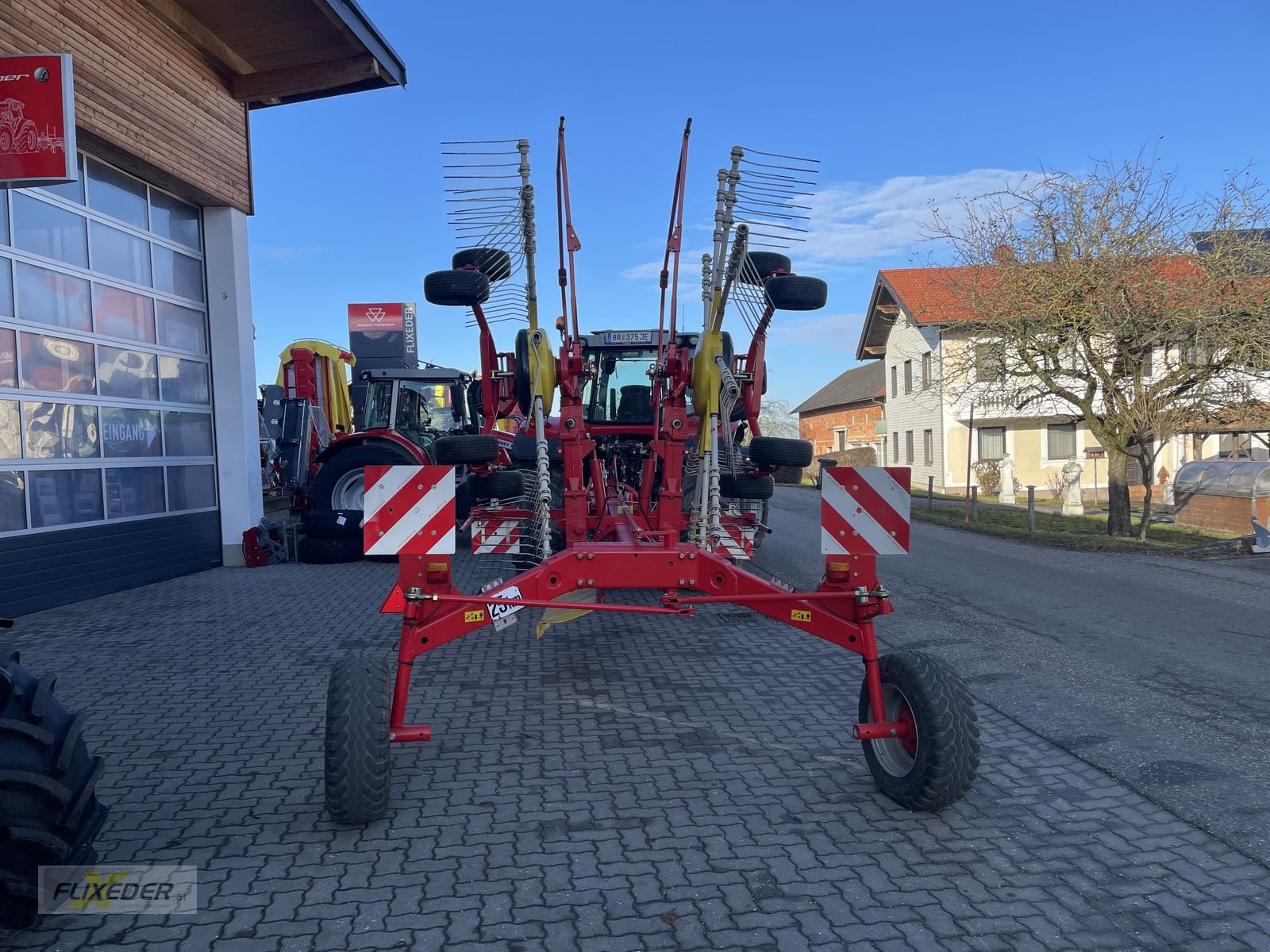 Schwader des Typs Pöttinger Top 701 A, Gebrauchtmaschine in Pattigham (Bild 2)