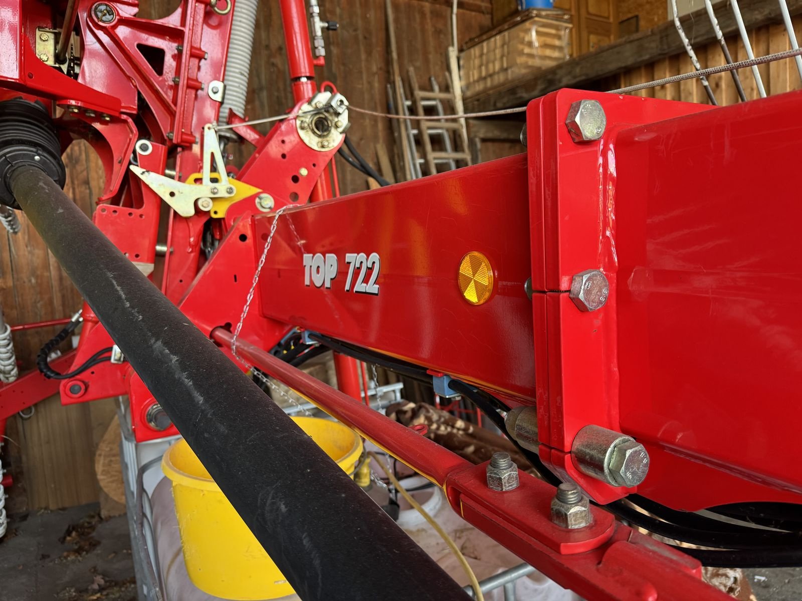 Schwader del tipo Pöttinger TOP 722, Gebrauchtmaschine en Hopfgarten (Imagen 3)