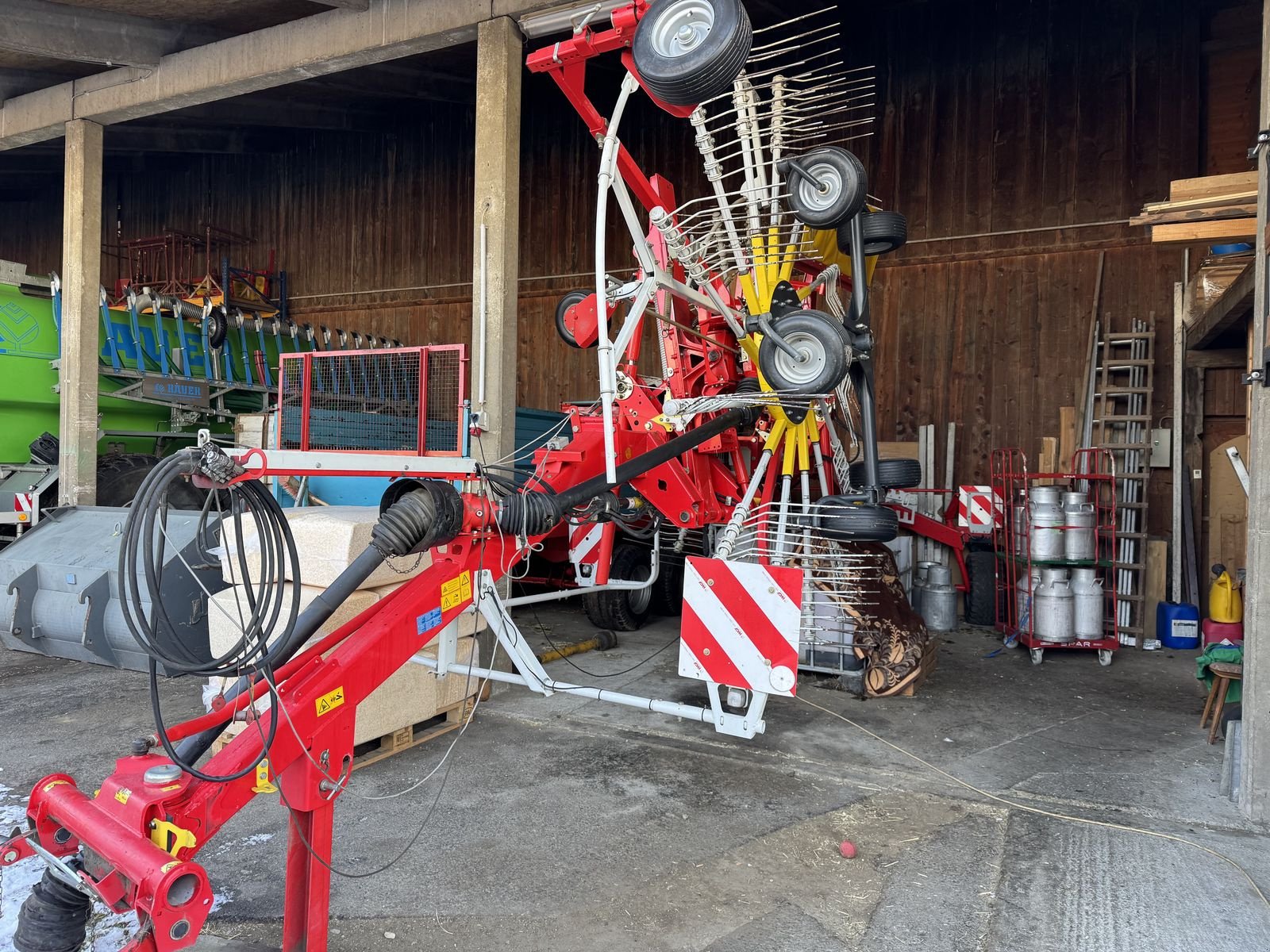 Schwader del tipo Pöttinger TOP 722, Gebrauchtmaschine en Hopfgarten (Imagen 2)