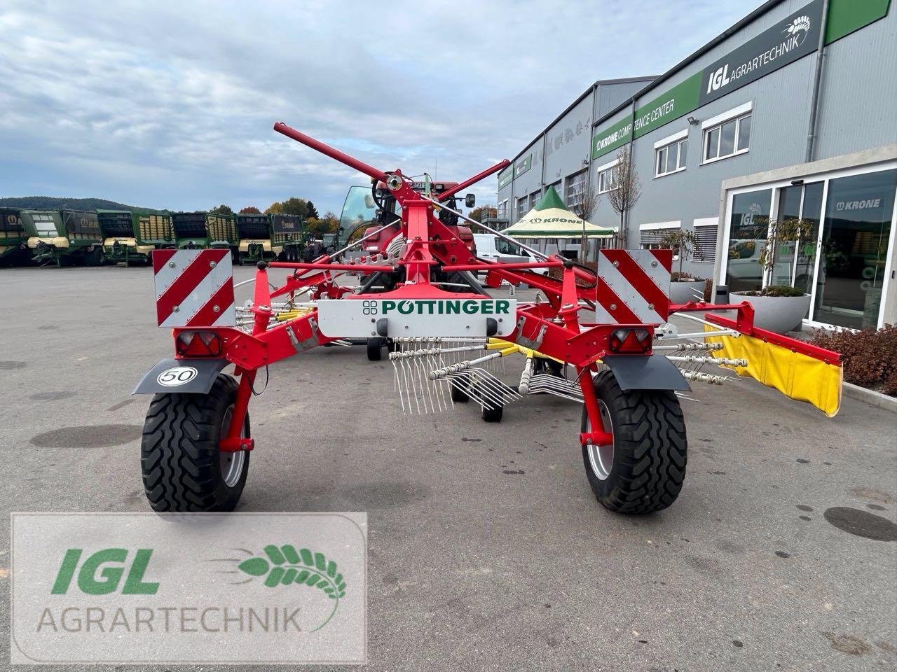 Schwader des Typs Pöttinger Top 722, Gebrauchtmaschine in Nabburg (Bild 6)