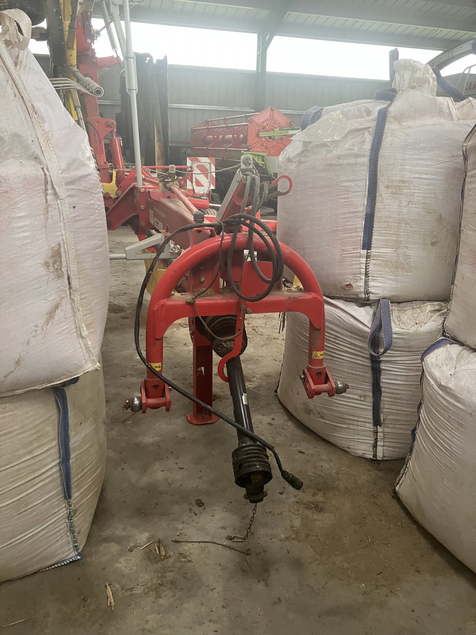 Schwader типа Pöttinger TOP 762 C, Gebrauchtmaschine в MORLHON LE HAUT (Фотография 7)