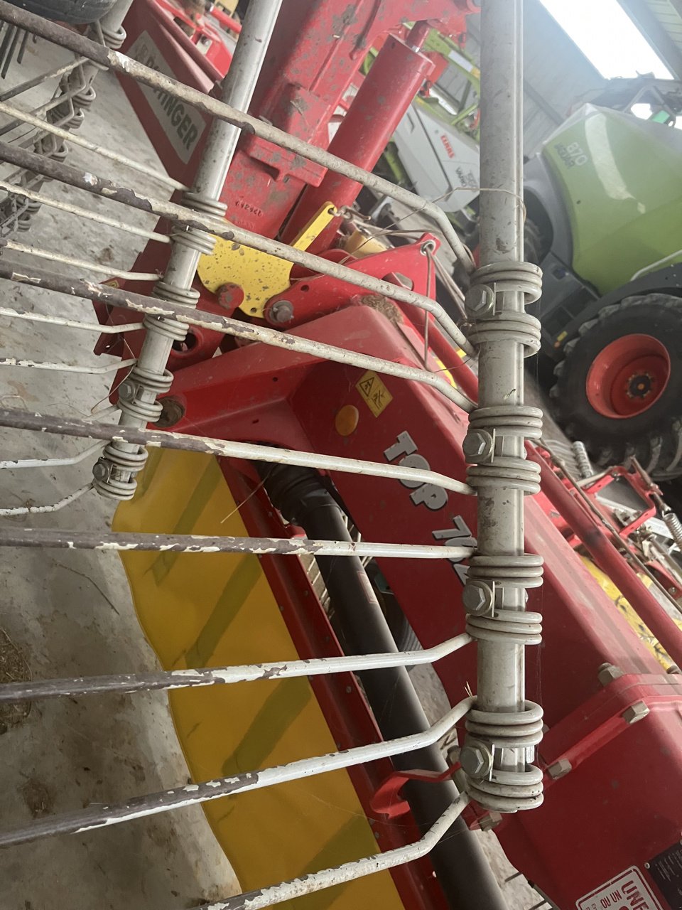 Schwader типа Pöttinger TOP 762 C, Gebrauchtmaschine в MORLHON LE HAUT (Фотография 10)