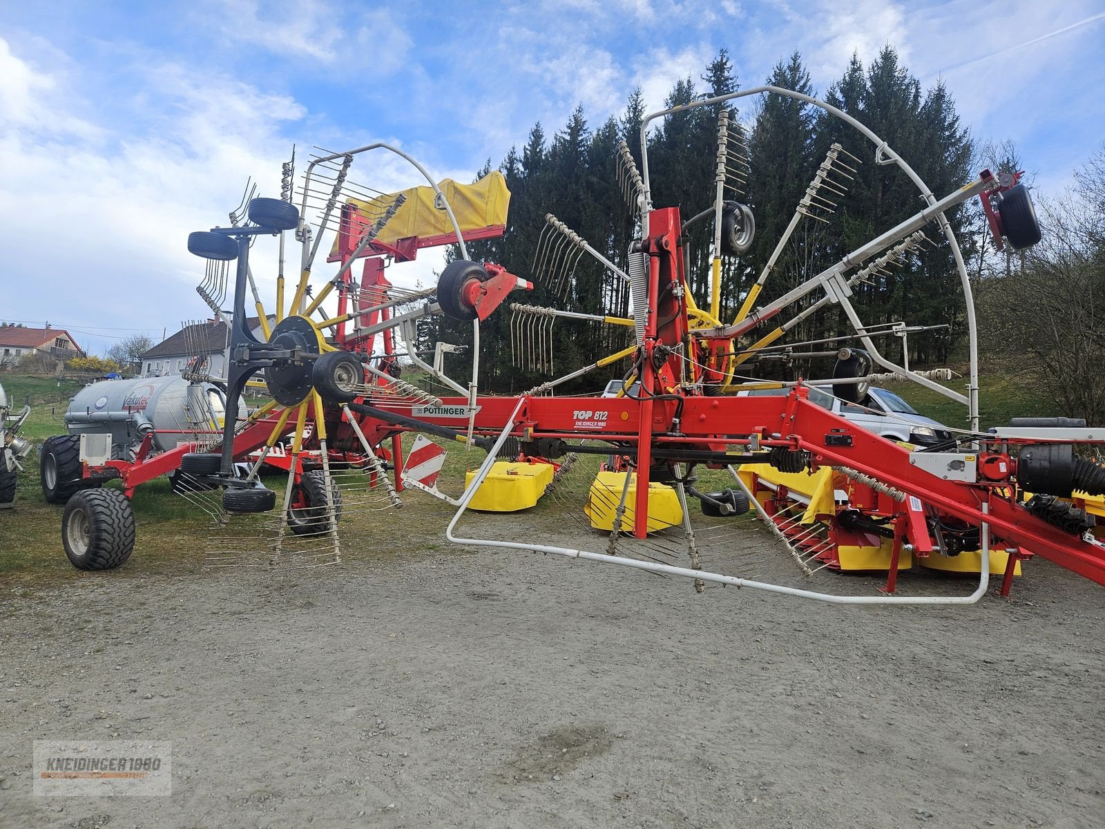 Schwader des Typs Pöttinger TOP 812, Gebrauchtmaschine in Altenfelden (Bild 16)