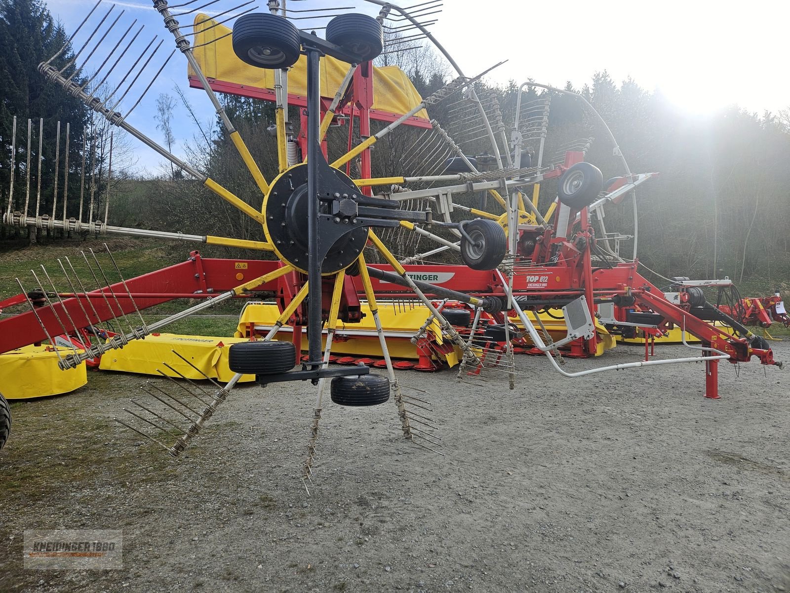 Schwader des Typs Pöttinger TOP 812, Gebrauchtmaschine in Altenfelden (Bild 10)