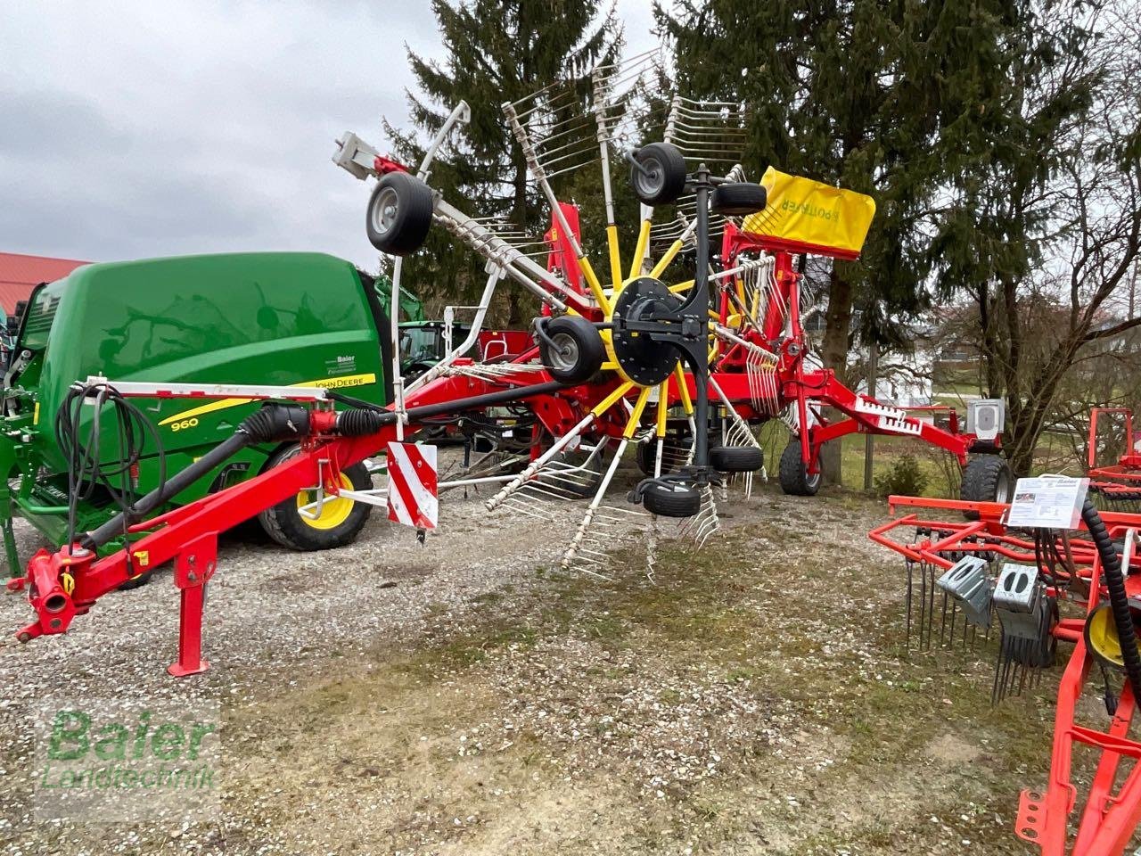Schwader tipa Pöttinger Top 812, Gebrauchtmaschine u OBERNDORF-HOCHMOESSINGEN (Slika 2)