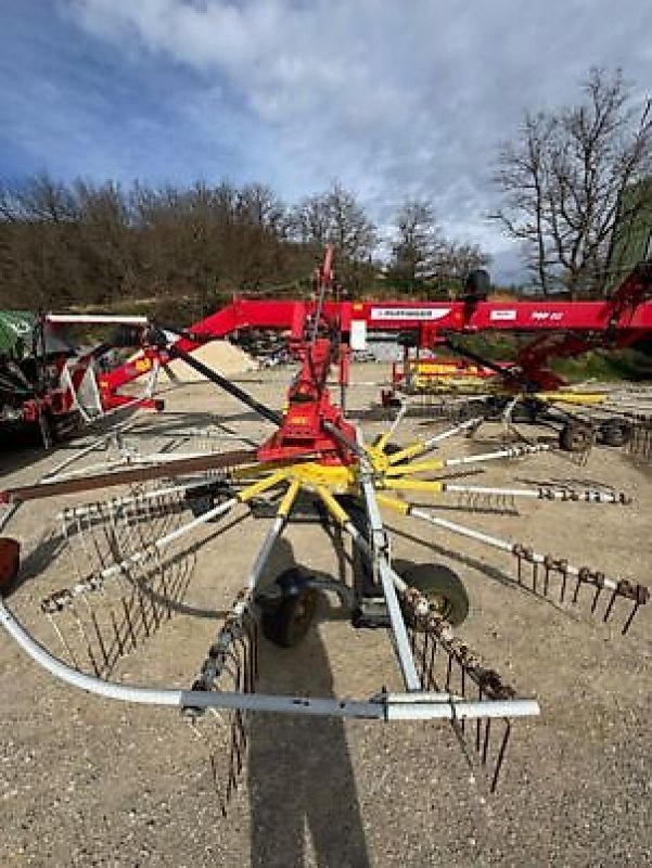 Schwader des Typs Pöttinger TOP 812, Gebrauchtmaschine in Revel (Bild 5)