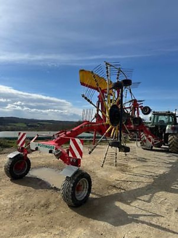 Schwader des Typs Pöttinger TOP 812, Gebrauchtmaschine in Revel (Bild 4)