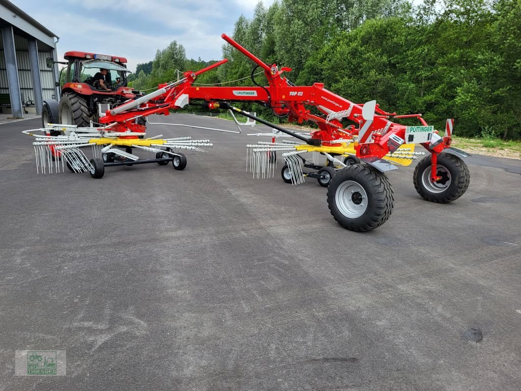 Schwader des Typs Pöttinger Top 812, Neumaschine in Steiningen b. Daun (Bild 2)