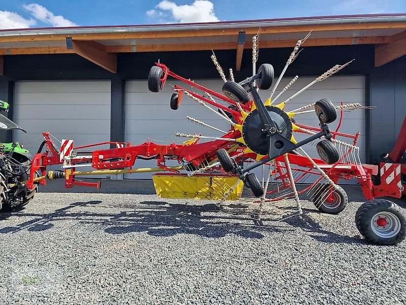 Schwader des Typs Pöttinger Top 852 C s-line, Gebrauchtmaschine in Künzell (Bild 1)