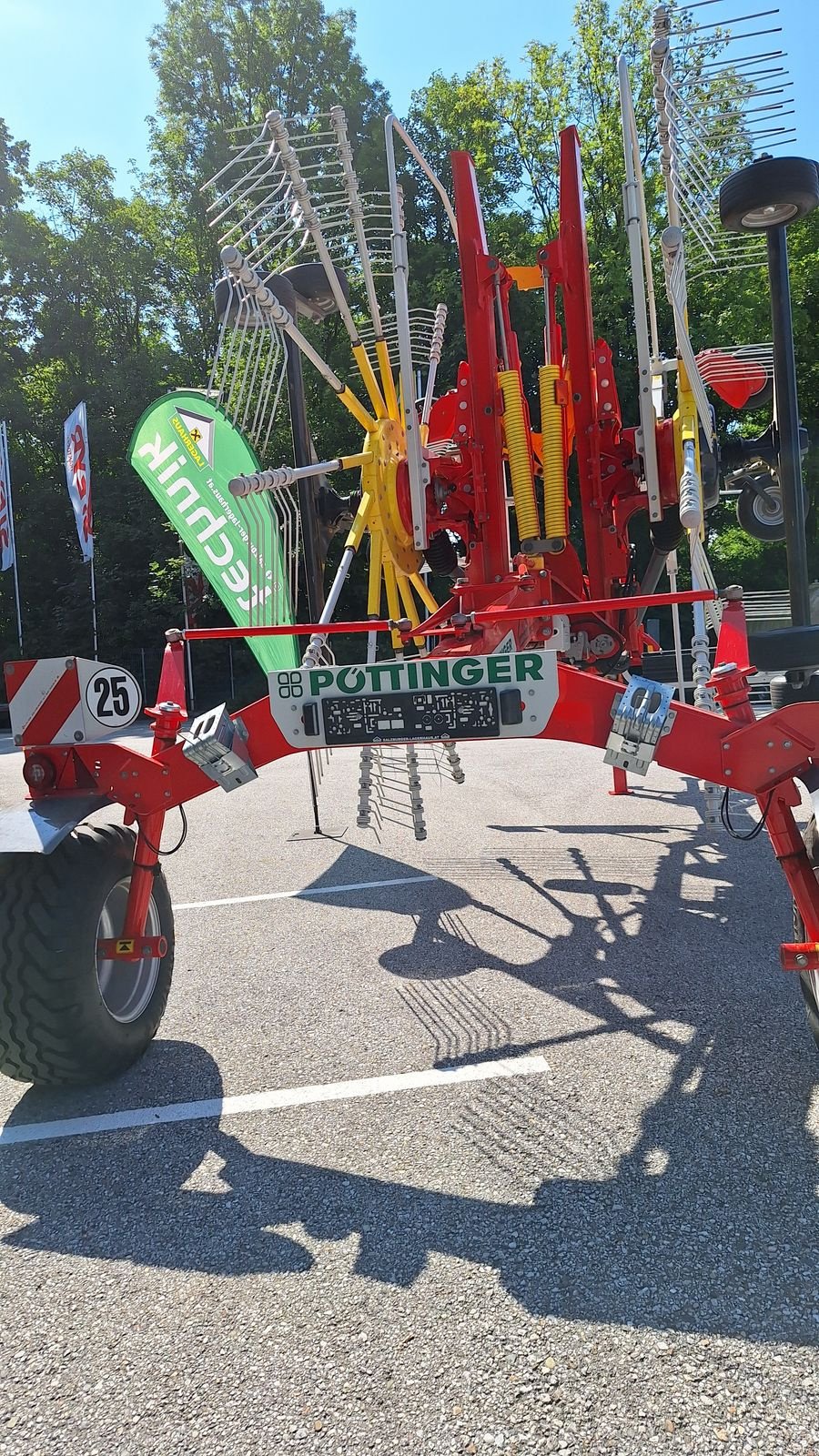 Schwader typu Pöttinger TOP 882 C, Vorführmaschine v Bergheim (Obrázek 5)