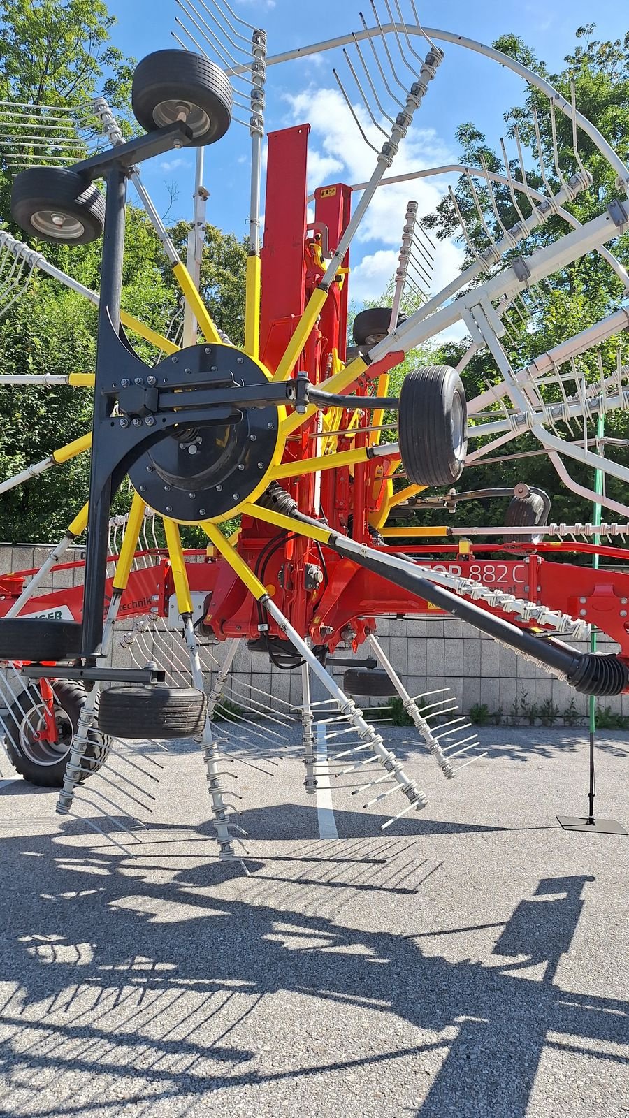 Schwader typu Pöttinger TOP 882 C, Vorführmaschine v Bergheim (Obrázek 8)