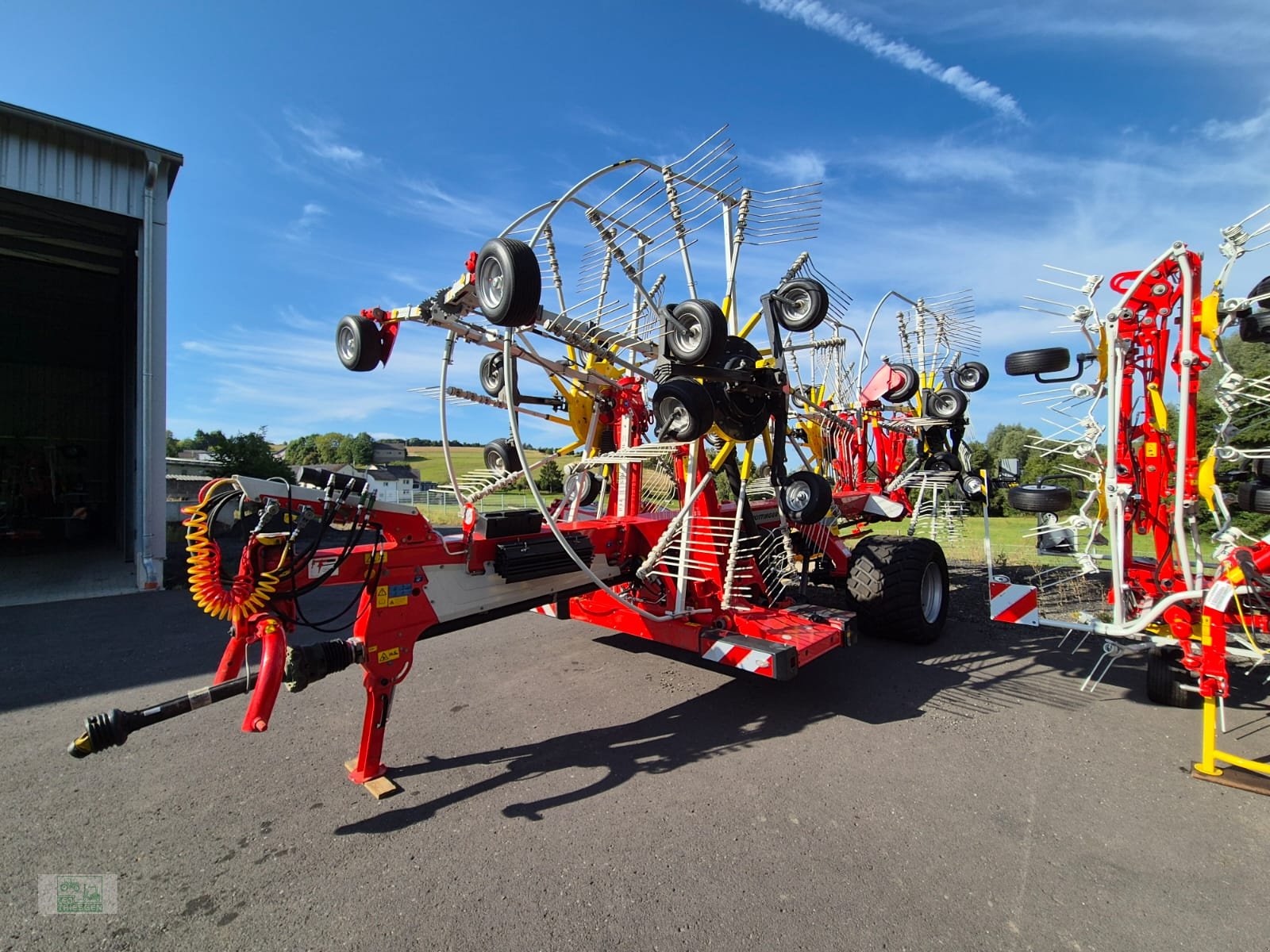 Schwader des Typs Pöttinger TOP VT 12540 C, Neumaschine in Steiningen b. Daun (Bild 3)