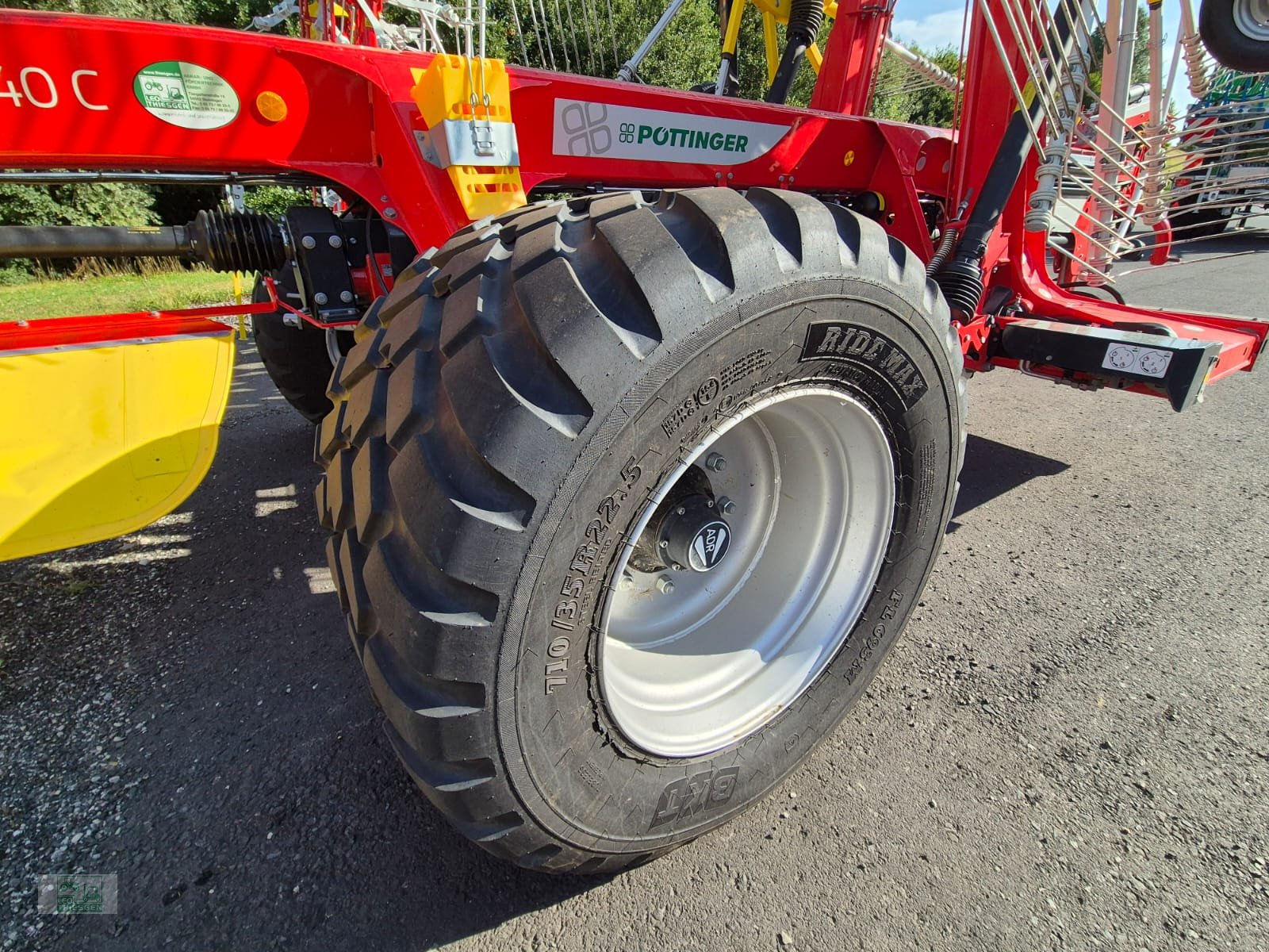 Schwader des Typs Pöttinger TOP VT 12540 C, Neumaschine in Steiningen b. Daun (Bild 4)