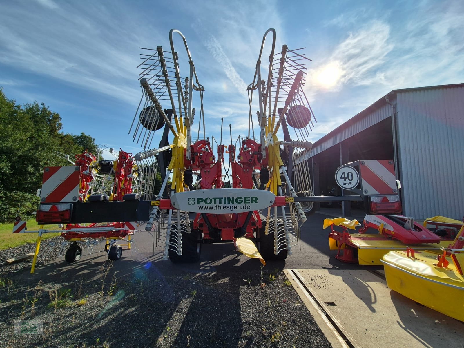Schwader des Typs Pöttinger TOP VT 12540 C, Neumaschine in Steiningen b. Daun (Bild 5)