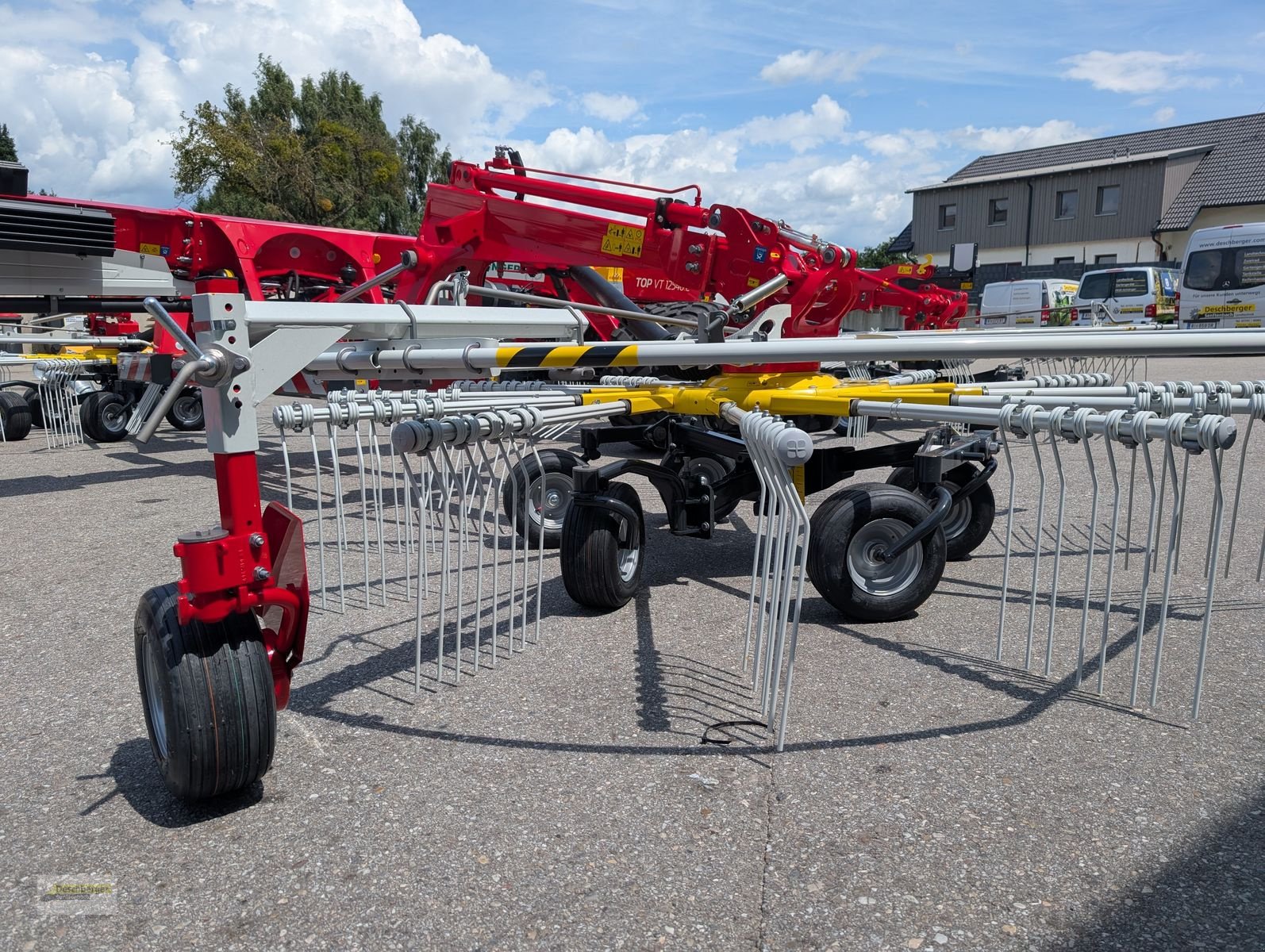 Schwader des Typs Pöttinger TOP VT 12540 C, Neumaschine in Senftenbach (Bild 3)