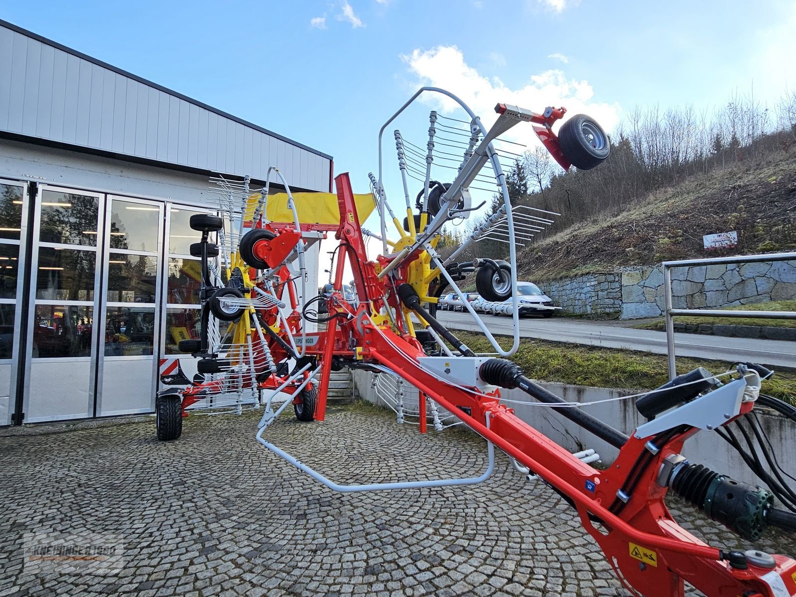 Schwader des Typs Pöttinger Top VT 6820 S, Neumaschine in Altenfelden (Bild 8)