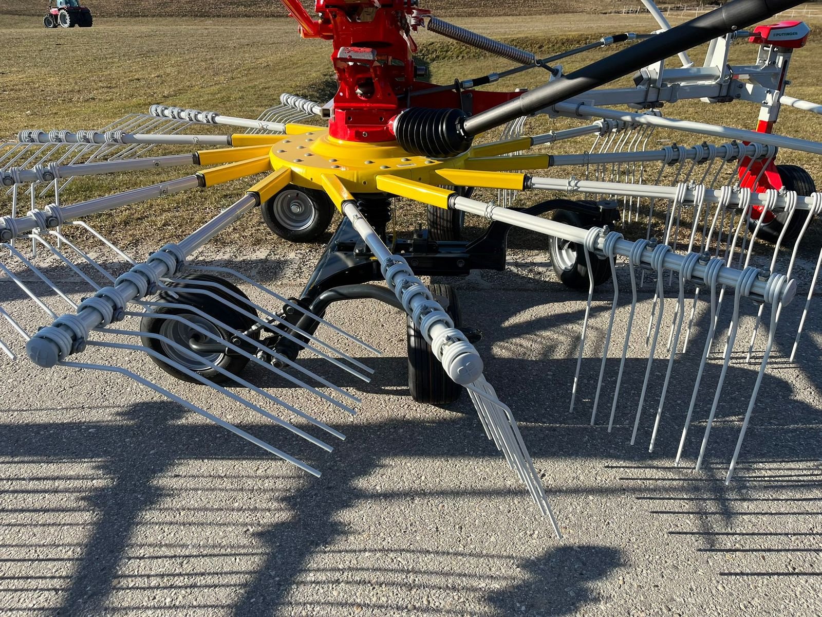 Schwader typu Pöttinger TOP VT 6820 S, Vorführmaschine v NATTERNBACH (Obrázek 9)