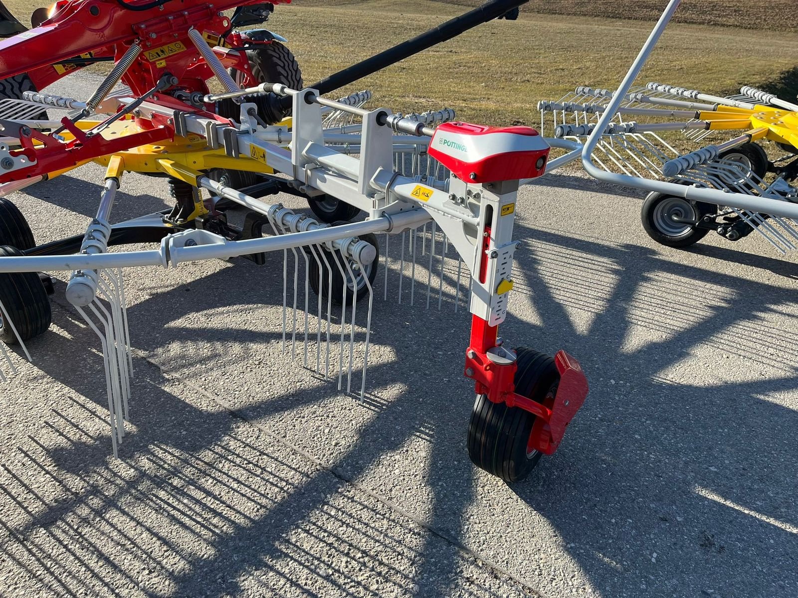 Schwader typu Pöttinger TOP VT 6820 S, Vorführmaschine v NATTERNBACH (Obrázek 8)