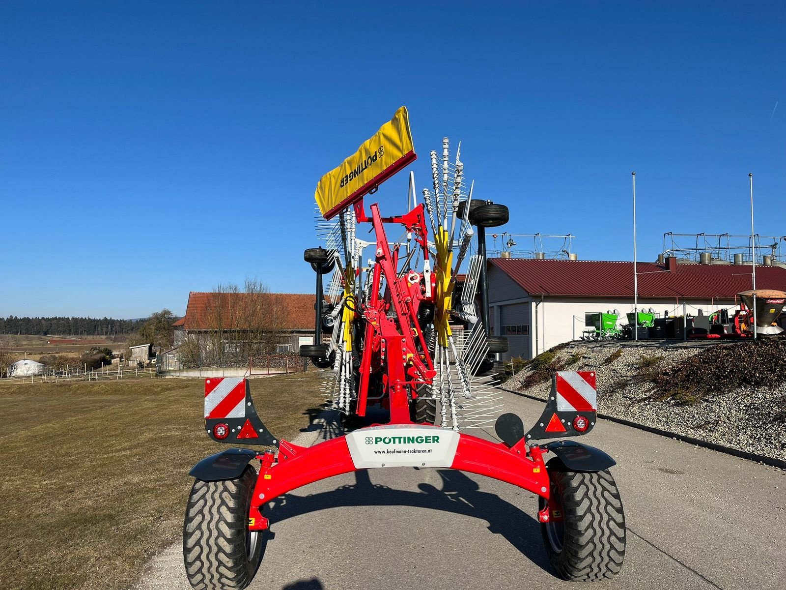 Schwader typu Pöttinger TOP VT 6820 S, Vorführmaschine v NATTERNBACH (Obrázek 2)