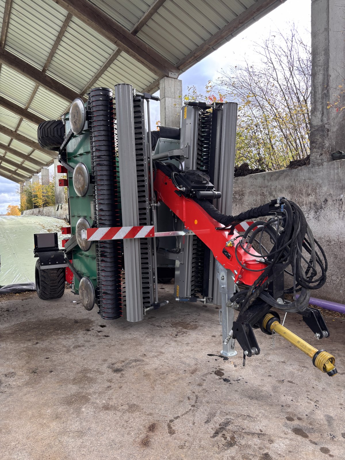 Schwader des Typs Reiter R8, Gebrauchtmaschine in Schmiechen (Bild 3)