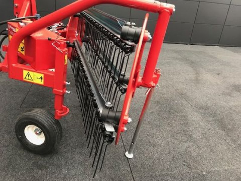 Schwader of the type Repossi Kammschwader 90/5 2,90m Arbeitsbreite, Neumaschine in Tamsweg (Picture 14)