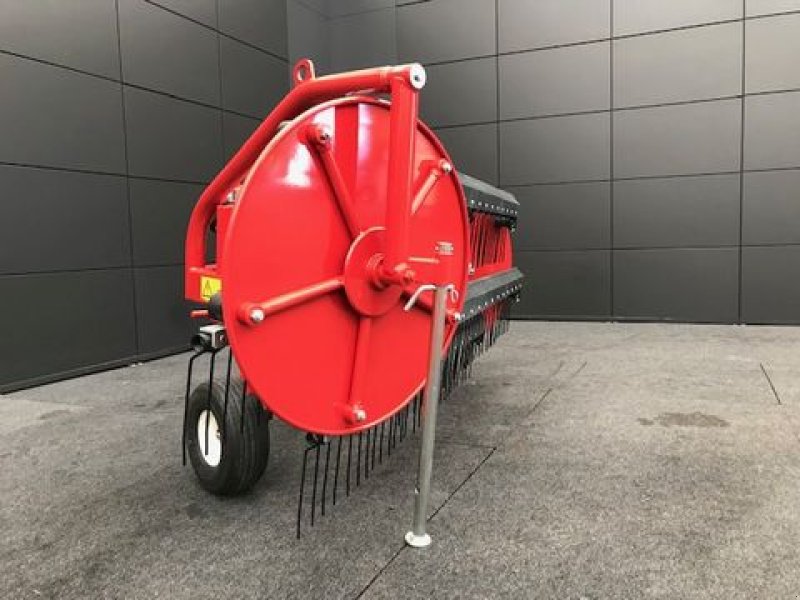 Schwader of the type Repossi Kammschwader 90/5 2,90m Arbeitsbreite, Neumaschine in Tamsweg (Picture 15)