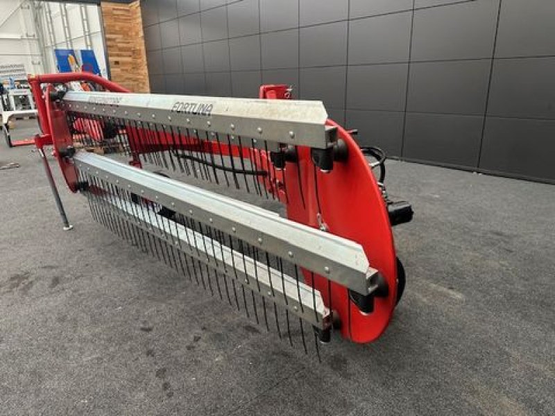 Schwader типа Repossi Kammschwader 90/5L 3,50m Arbeitsbreite Vorführer, Vorführmaschine в Tamsweg (Фотография 14)