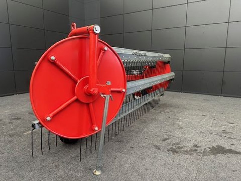 Schwader типа Repossi Kammschwader 90/5L 3,50m Arbeitsbreite Vorführer, Vorführmaschine в Tamsweg (Фотография 12)