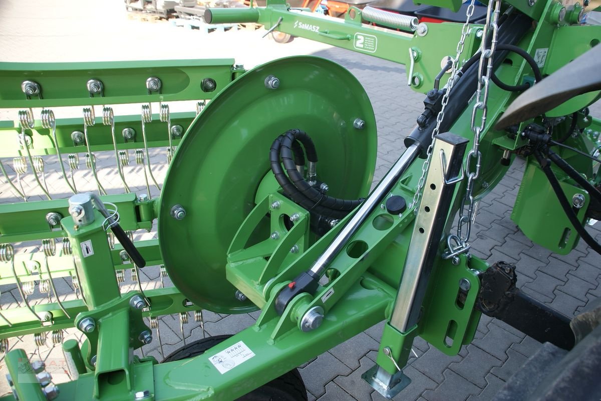 Schwader des Typs SaMASZ Kammschwader Twist 600 P, Neumaschine in Eberschwang (Bild 13)