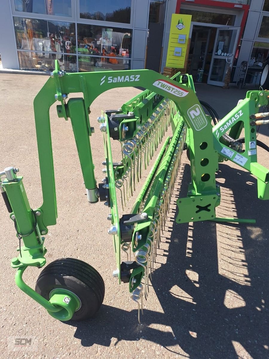 Schwader des Typs SaMASZ TWIST 255, Neumaschine in St. Marein (Bild 1)