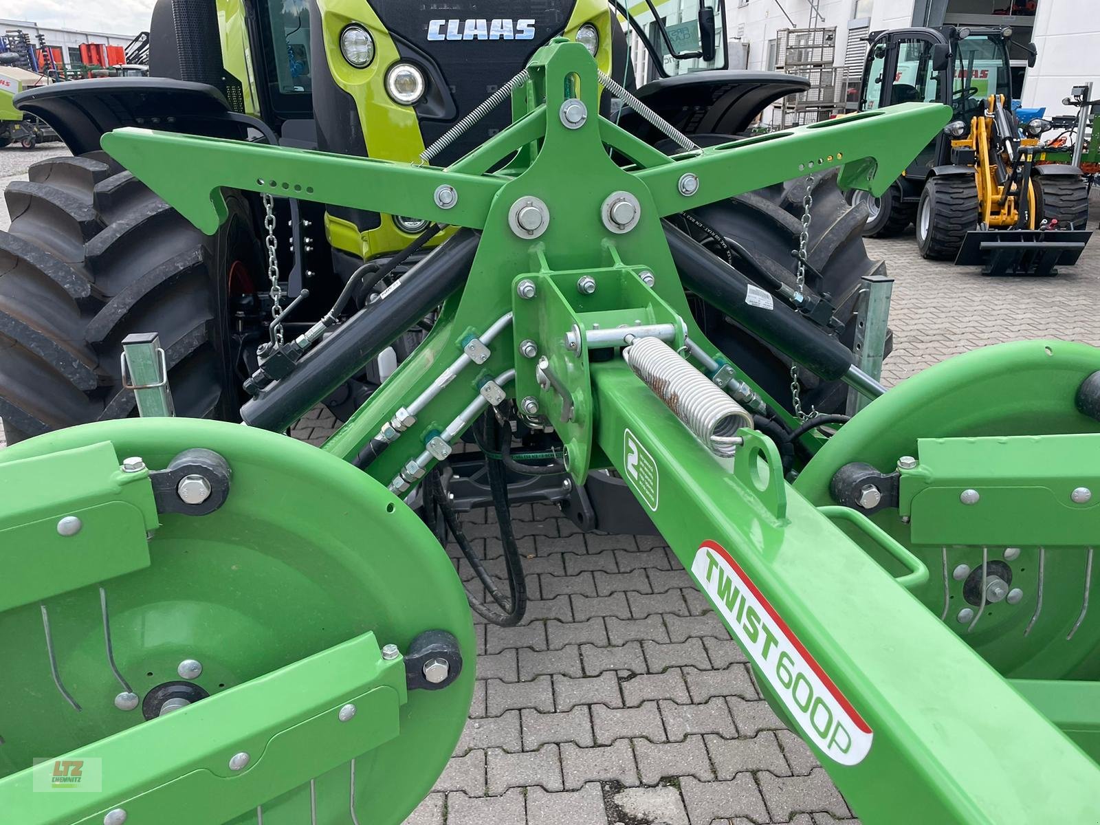 Schwader des Typs SaMASZ Twist 600 P, Gebrauchtmaschine in Hartmannsdorf (Bild 3)