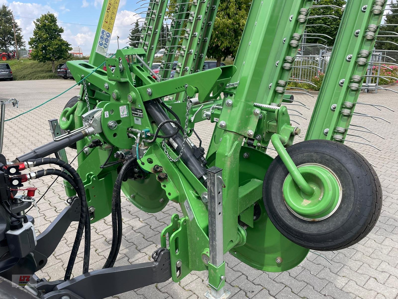 Schwader des Typs SaMASZ Twist 600 P, Gebrauchtmaschine in Hartmannsdorf (Bild 9)