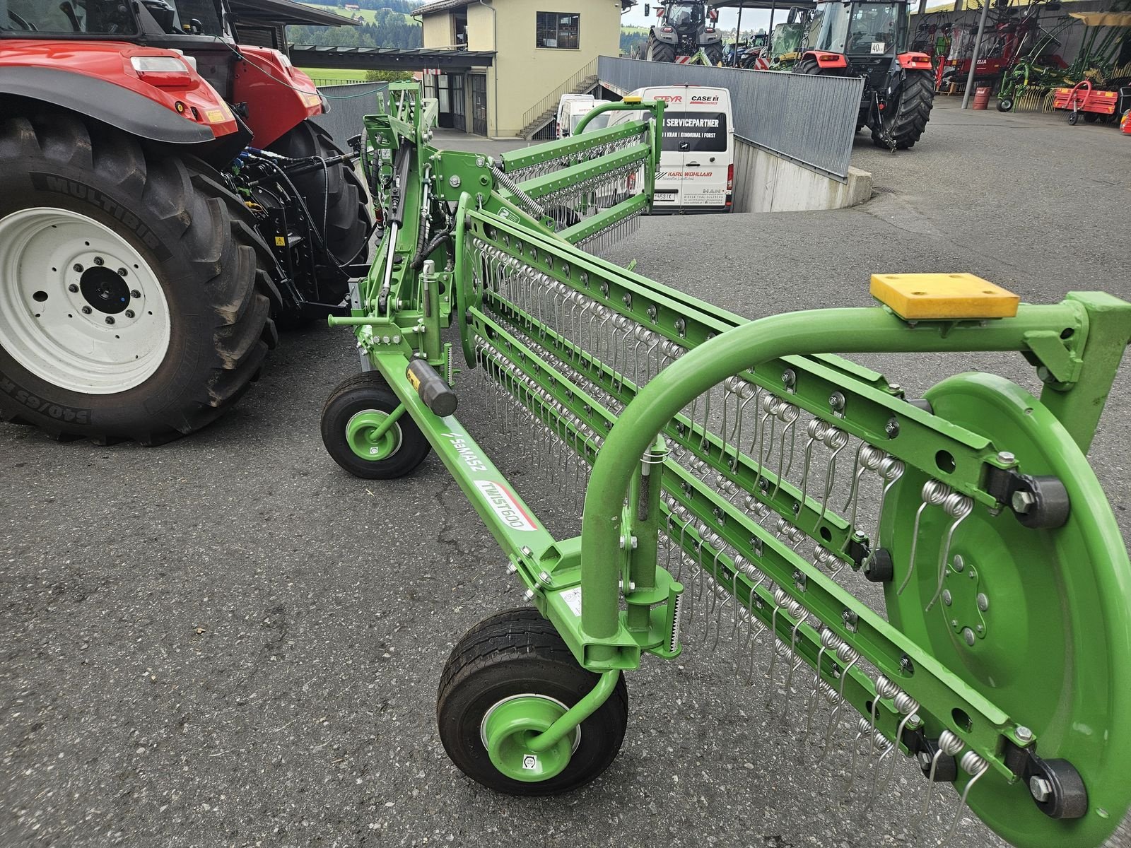 Schwader des Typs SaMASZ Twist 600, Neumaschine in Sulzberg (Bild 9)