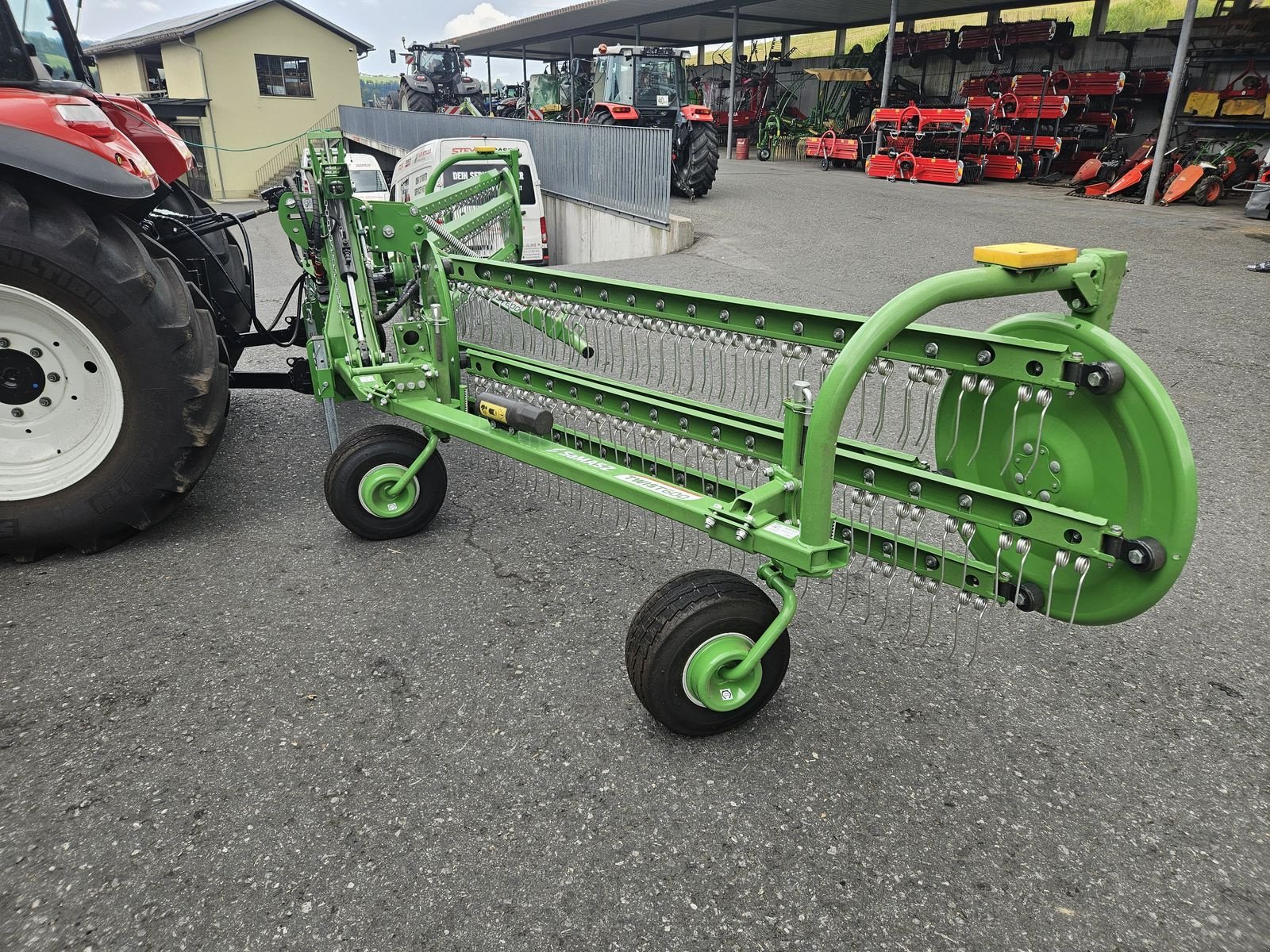 Schwader des Typs SaMASZ Twist 600, Neumaschine in Sulzberg (Bild 7)