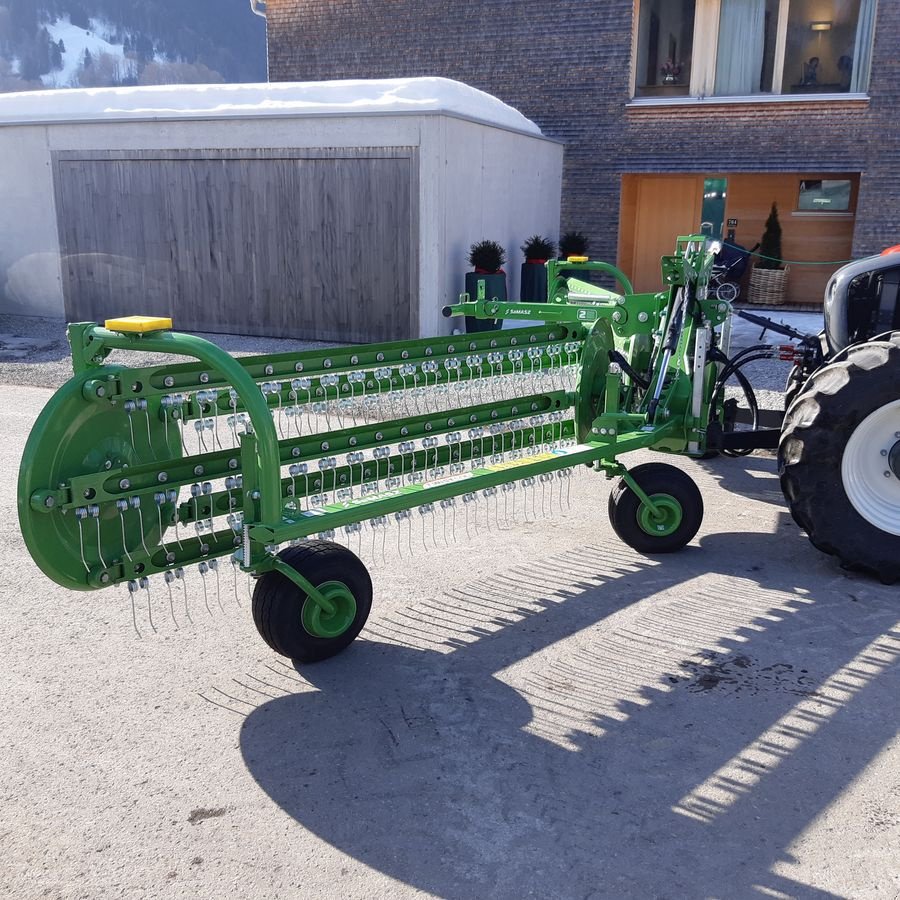 Schwader des Typs SaMASZ Twist 600, Neumaschine in Bezau (Bild 1)