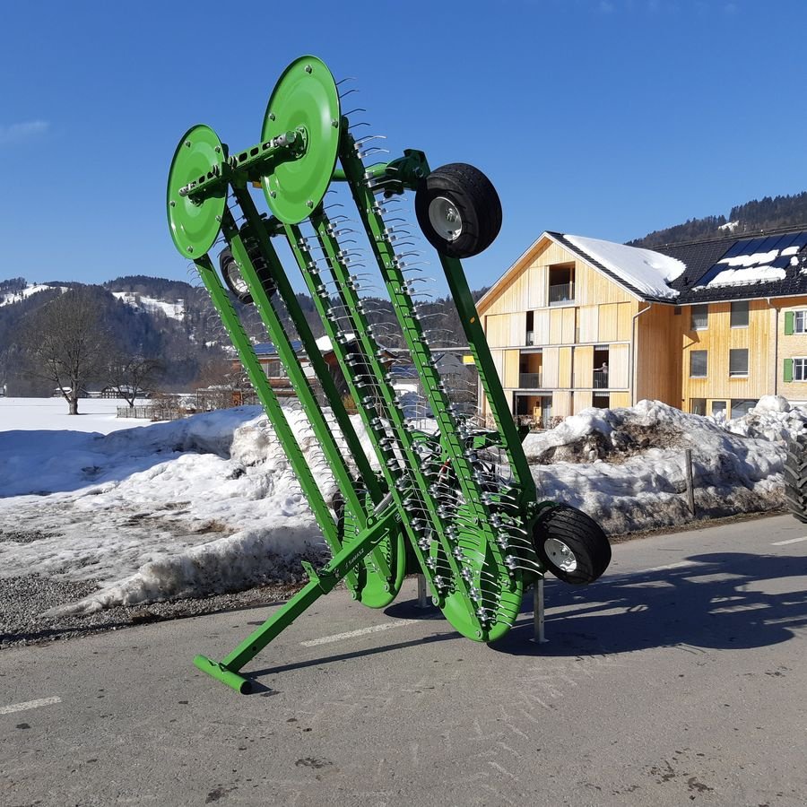 Schwader des Typs SaMASZ Twist 600, Neumaschine in Bezau (Bild 8)