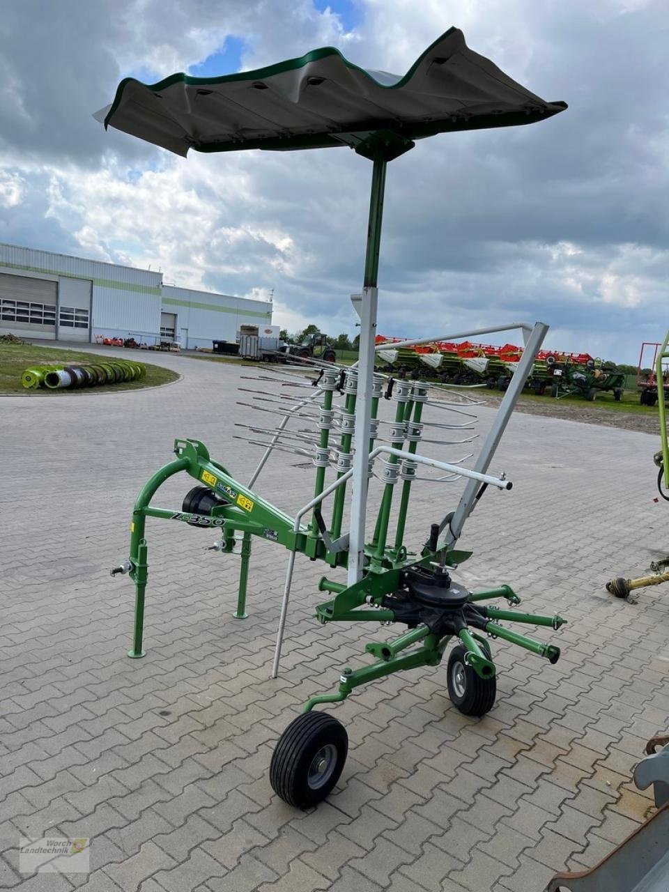 Schwader des Typs SaMASZ Z 350, Gebrauchtmaschine in Schora (Bild 1)