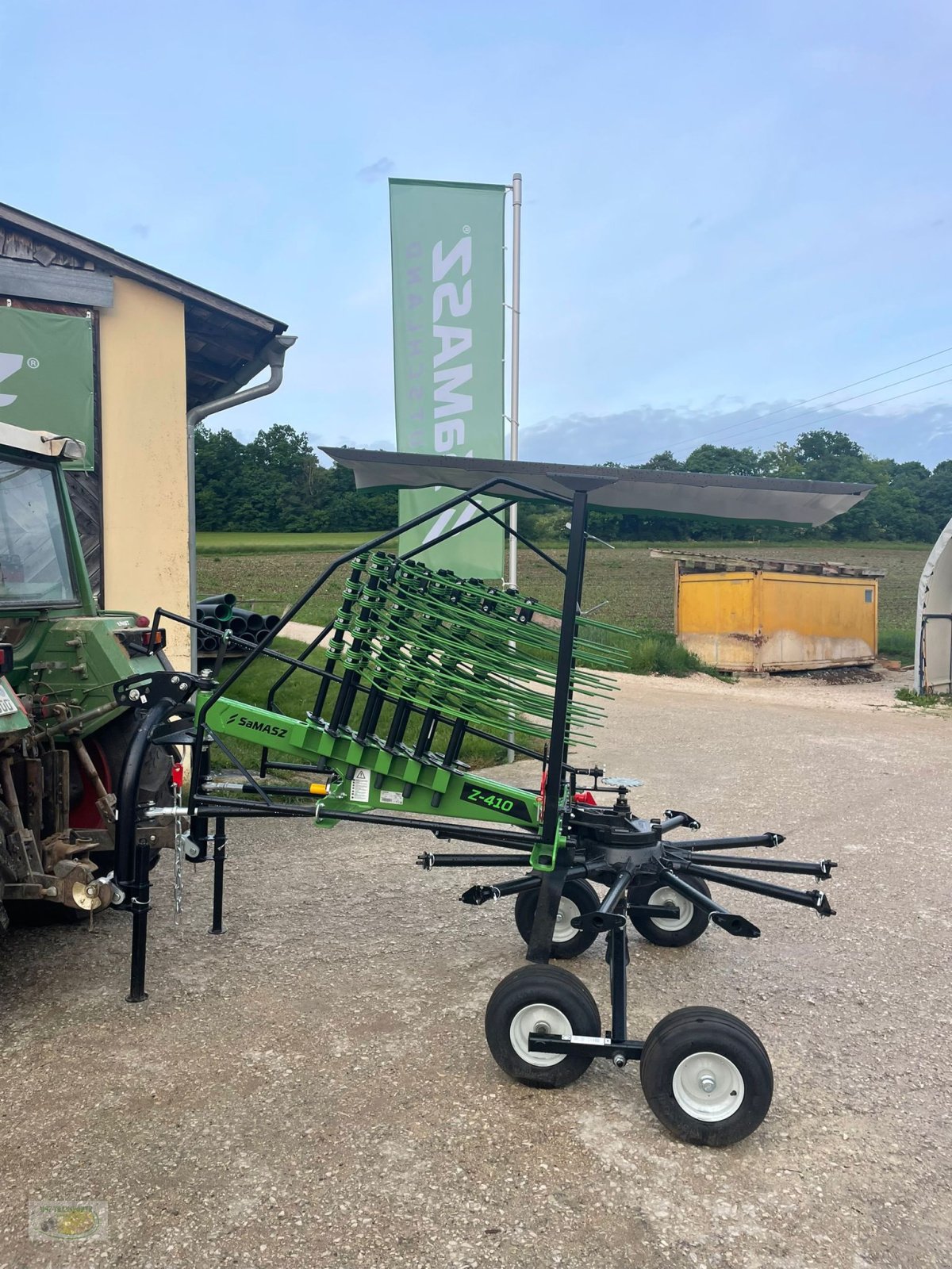 Schwader of the type SaMASZ Z 410, Neumaschine in Velburg (Picture 4)