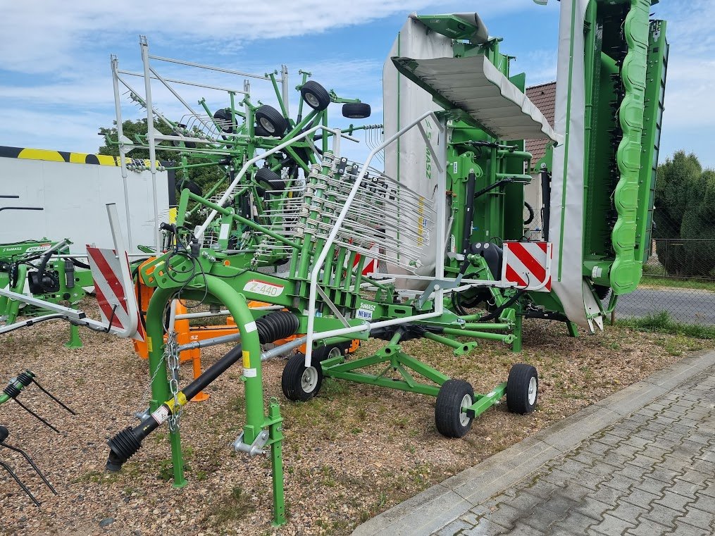 Schwader typu SaMASZ Z-440, Neumaschine v Stankov (Obrázek 1)