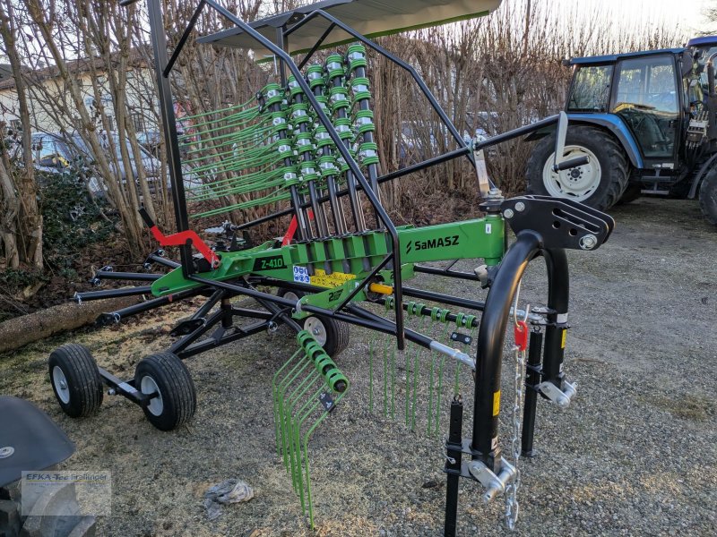 Schwader of the type SaMASZ Z410, Neumaschine in Obing (Picture 1)