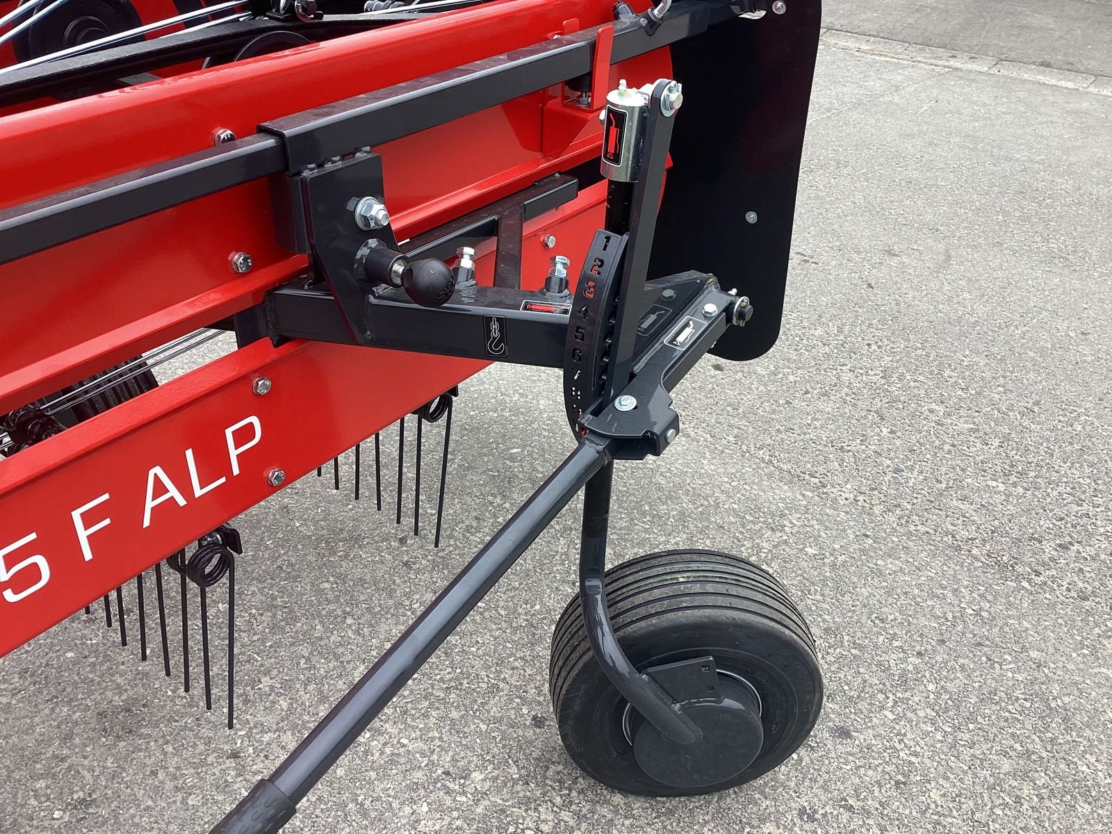 Schwader of the type SIP ++ Favorit 5 Reihig ++, Gebrauchtmaschine in Bezau (Picture 9)